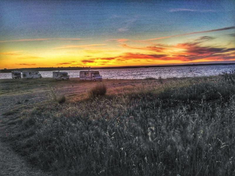 MllerBs's tweet photo. Schön war's da, Abendstimmung am See https://t.co/JDpZFuFM4Q