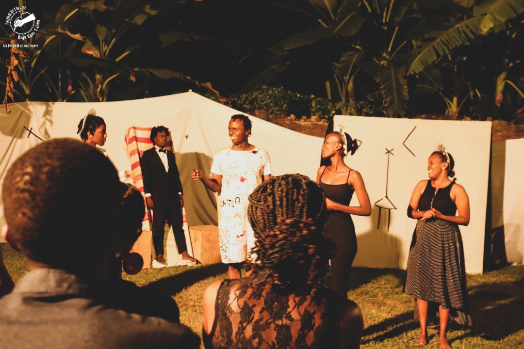 LycaLinca's tweet photo. Création du spectacle "Même pas mort" de l'auteru Jean Pierre Martinez dans une mise en scène de Laly Benita Niyonzima https://t.co/P3KoAyw9ue