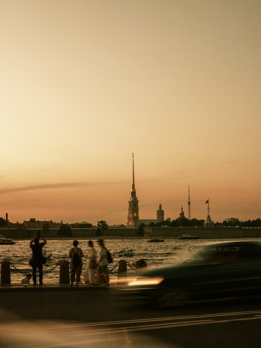 Вечерняя прогулка.