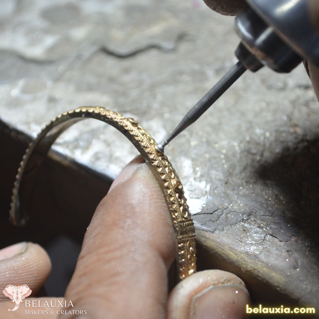 belauxia's tweet photo. Drilling Stone into Bengal.
Follow our upcoming tweets at @belauxia

#belauxia #handmadejewelry #jewelrymanufacturing #customjewelry #tweet100 #Share #Tweets https://t.co/uy2c19ogPc