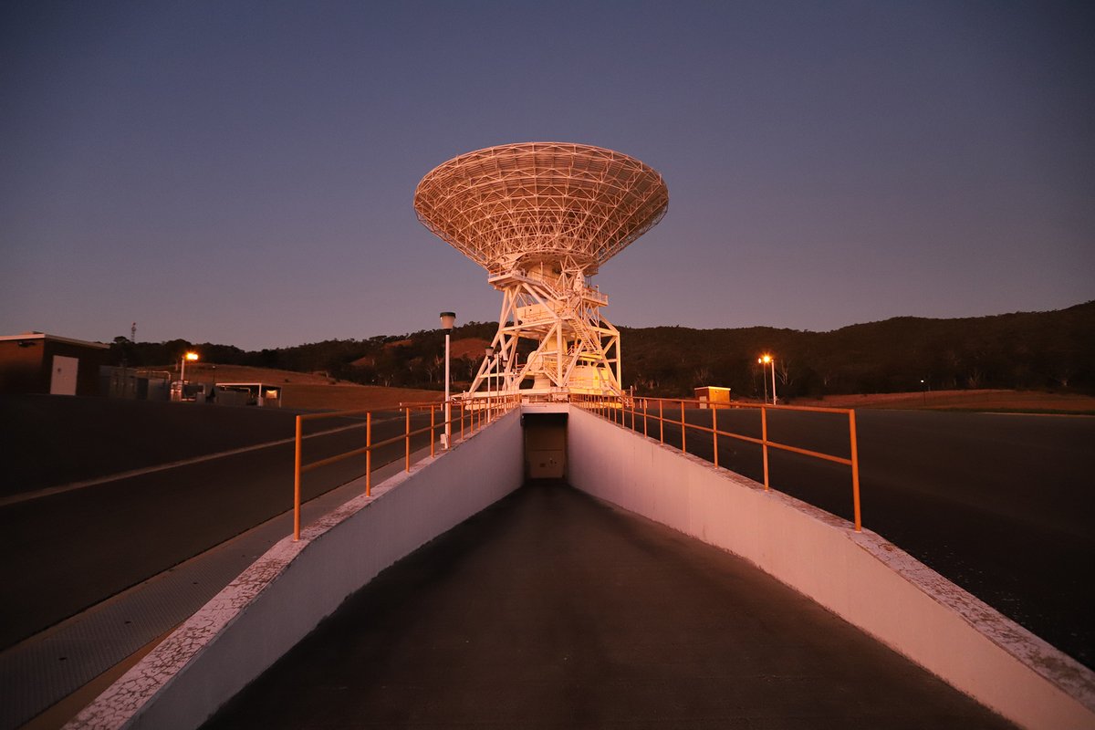 CanberraDSN's tweet photo. Approximately 70 minutes after launch, #Artemis1 will enter our local skies, where antenna Deep Space Station 34 will attempt to make contact with the spacecraft as it commences its outward journey to the Moon.📡🚀🌖
Watch: https://t.co/r97HjvmRWL https://t.co/EYofa8cU9m