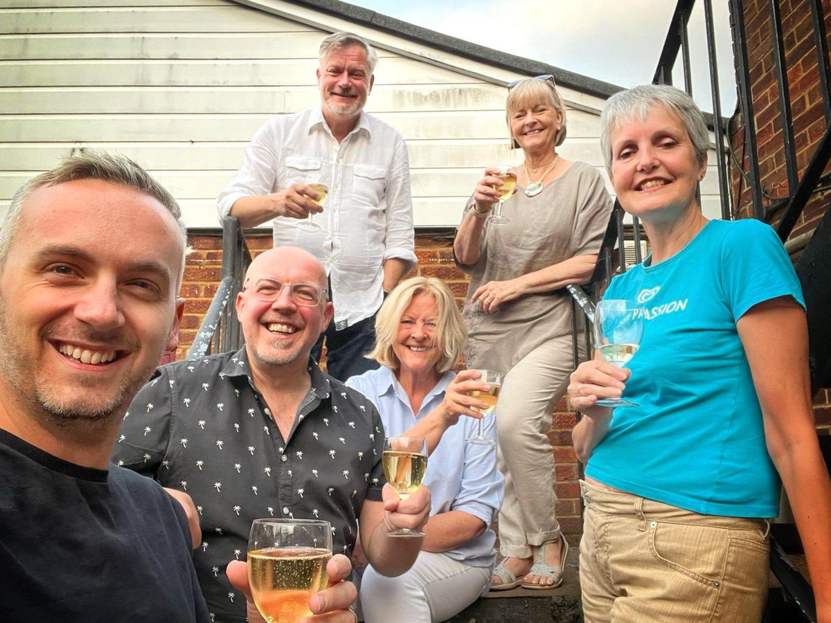 Delighted to announce Hitchin Creative is a ‘Community Interest Company’. We’re here to support, inspire &amp; share work of creative people in Hitchin &amp; surrounding areas. Use #hitchincreative 

#hitchin #hitchintown #herts #hitchinart #art #theatre #creativity #letchworth #baldock