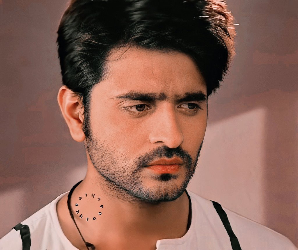 Turkey_27_'s tweet photo. heartbreaking scene. Ranveer 💔💔
#AashieshSharrma #RSSl
#RabSeSonaIshq
#ashishsharma https://t.co/oBNotJDWPU