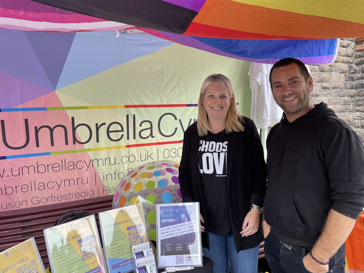 Great to catch up with <a href="/hannahblythyn/">Hannah Blythyn</a> today at <a href="/PrideinthePort/">Pride in the Port</a>.  Amazing to be celebrating the first #Pride in Newport. 🏳️‍🌈🏳️‍⚧️
