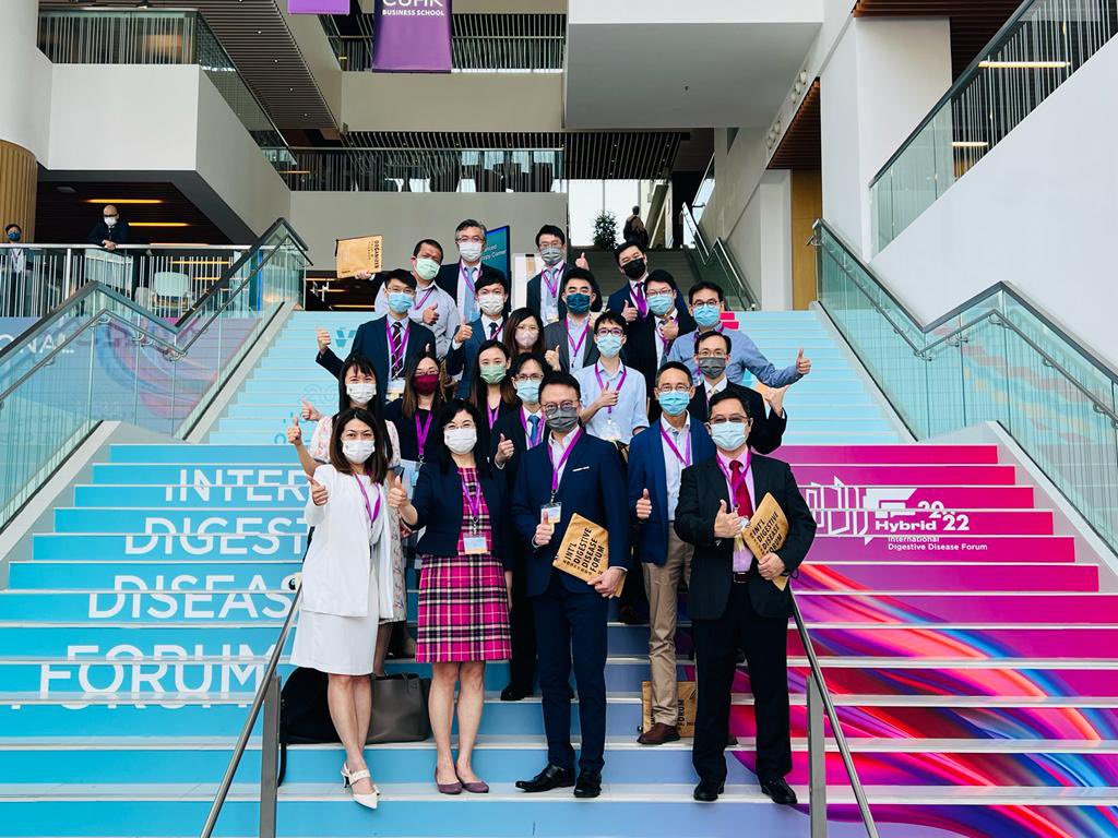 LouisHSLau's tweet photo. A fruitful day at @IDDF_CUHK #IDDF2022! Endoscopy workshop live demo, followed by a late afternoon talk on anti-thrombotic management in endoscopy. https://t.co/Ic1Rn1mtMp