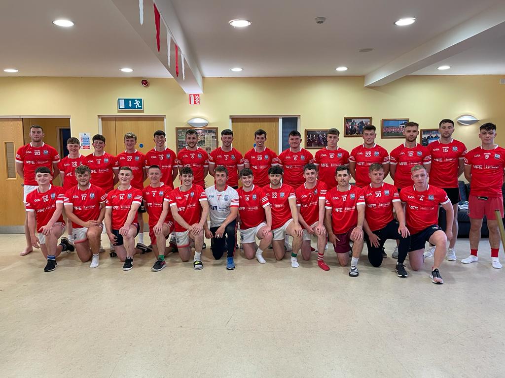 Michelle Gorham presenting our new Jerseys on behalf of Pat and Jenn Gorham of MFE Formwork, just in time for our first Championship match against Balla tomorrow at 4pm.