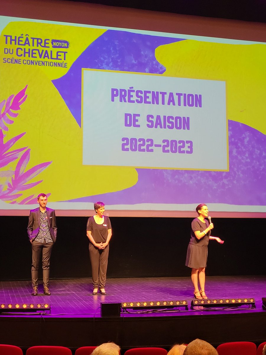 SJosseaux's tweet photo. Belle rencontre hier avec la Cie MouvemenT(é)s à Noyon dans le cadre du dispositif Plaines d'été de la Drac HDF. Repli au Théâtre du Chevalet en raison d'une météo capricieuse...avant la découverte de la très belle programmation de la saison 22/23 du théâtre ! @HilaireMulton https://t.co/u8qnNiNBrW