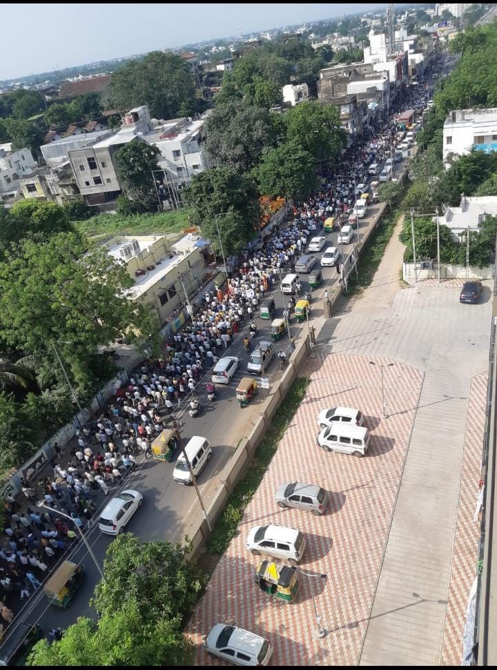 જૂનપેન્શન યોજના પુનઃચાલુ કરવા દાહોદ જિલ્લામા ગુજરાત રાજ્ય સંયુક્ત કર્મચારી મોરચાના 10હાજર કરતા પણ વધુ કર્મચારીઓ પોતાના હક્ક માટે મહારેલીમાં જોડાયા <a href="/PMOIndia/">PMO India</a> <a href="/narendramodi/">Narendra Modi</a> <a href="/CMOGuj/">CMO Gujarat</a> <a href="/Bhupendrapbjp/">Bhupendra Patel</a> <a href="/CollectorDahod/">Collector Dahod</a> <a href="/DahodDdo/">DDO Dahod</a> <a href="/aajtak/">AajTak</a> <a href="/GSTV_NEWS/">GSTV</a> <a href="/tv9gujarati/">Tv9 Gujarati</a> <a href="/sandeshnews/">Sandesh</a> <a href="/Divya_Bhaskar/">Divya Bhaskar</a>