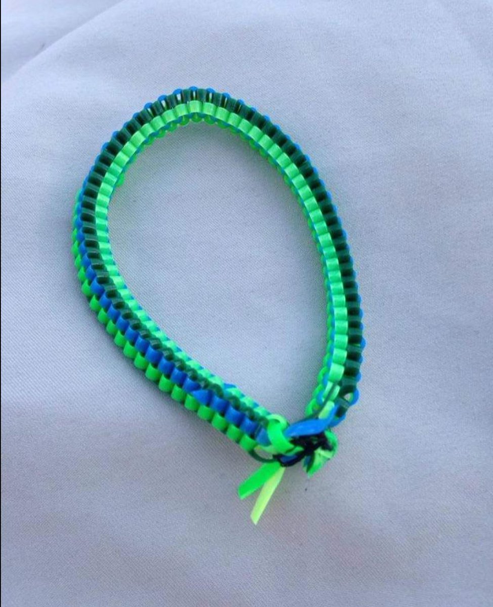 YofuiaEGB's tweet photo. ¿Cuántas pulseras de estas hiciste? https://t.co/pyrCRBtDPh