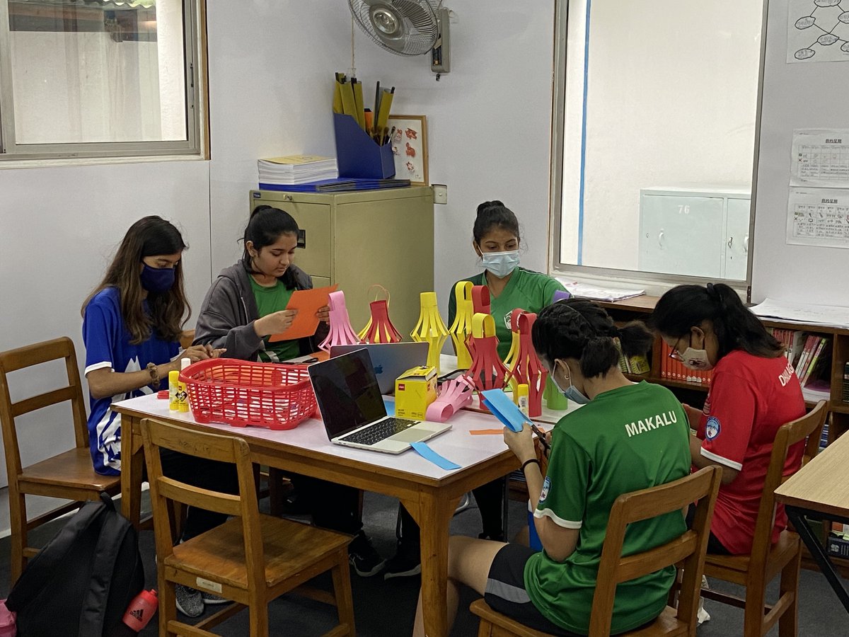 TBSmfl's tweet photo. To celebrate #midautumnfestival , our #leadinglinguists are very busy with all the preparations for the upcoming assemblies and other events. Stay tuned!
#mfl
@TBS_Events https://t.co/G8hxsQzBci