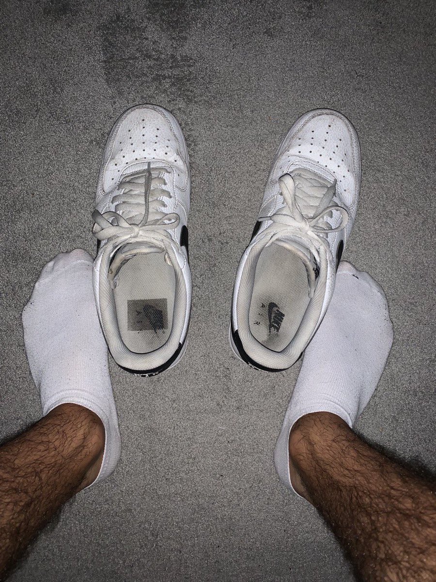 6Nikeboy's tweet photo. Taking my sweaty af1 after party🥵😈
Who dares? https://t.co/wPqpM6rXc1