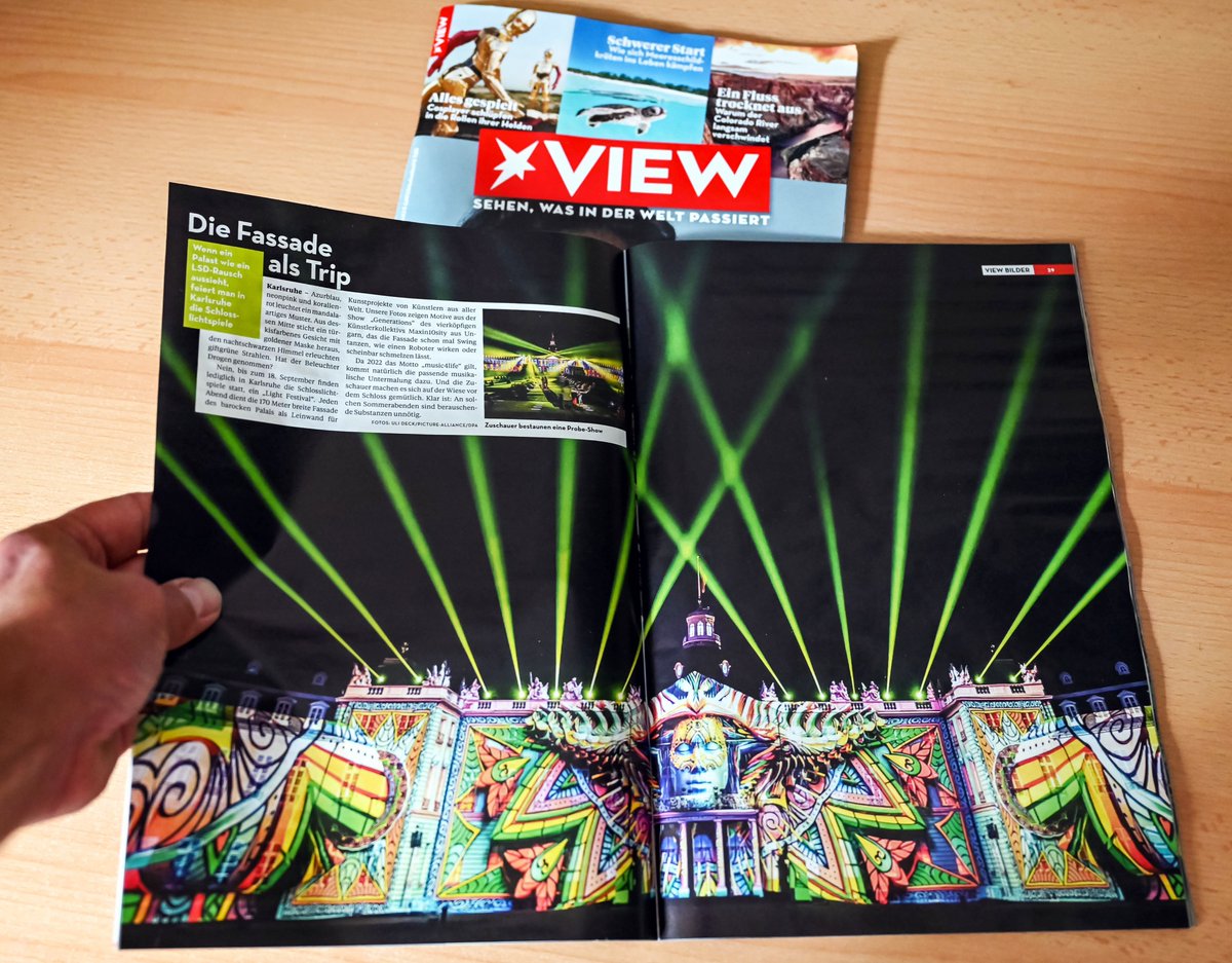 „WOW“  Doppelseite in der aktuellen September  Ausgabe des Magazin VIEW, mit eines meiner dpa Fotos von den Schlosslichtspielen Karlsruhe 2022.
Abgebildet ist die Projektion „Generations“ aus dem Jahr 2022 von Maxin10sity.
#Schlosslichtspiele #karlsruhe #viewmagazin #dpafoto