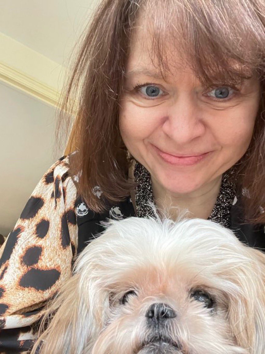 TzuKingdom's tweet photo. We are heartbroken to announce the passing of @KarenBookWriter on 31.08.22 💔RIP Karen. Love u to the moon &amp; back 💔💔💔 https://t.co/N5lv54ST30
