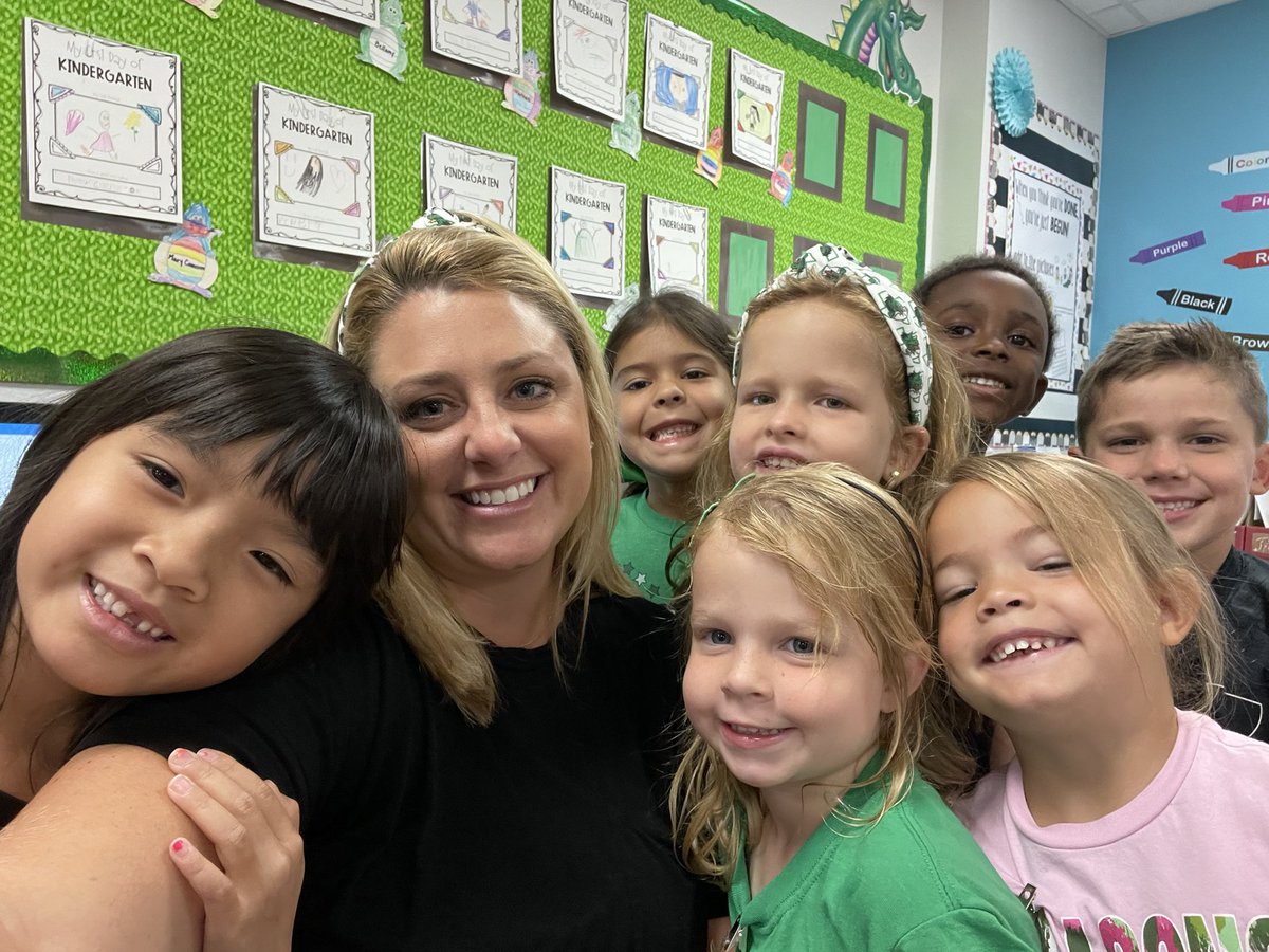 MrsMorganJES's tweet photo. Building friendships, learning and having fun! 💚 @Jack_D_Johnson https://t.co/cPHzMyK8HJ