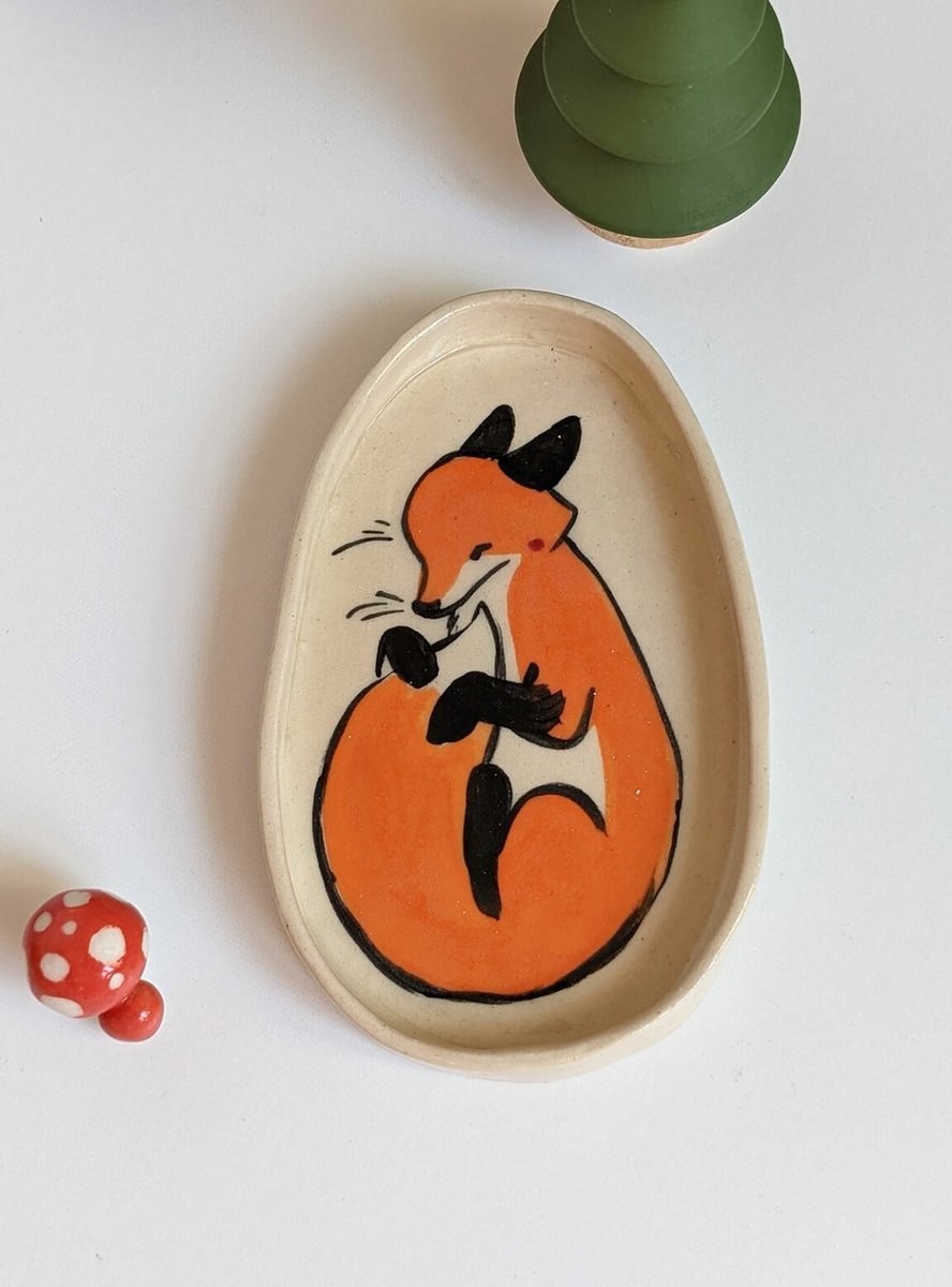 「Porcelain catch all, with a cute fox. 」|Kness 🐬のイラスト