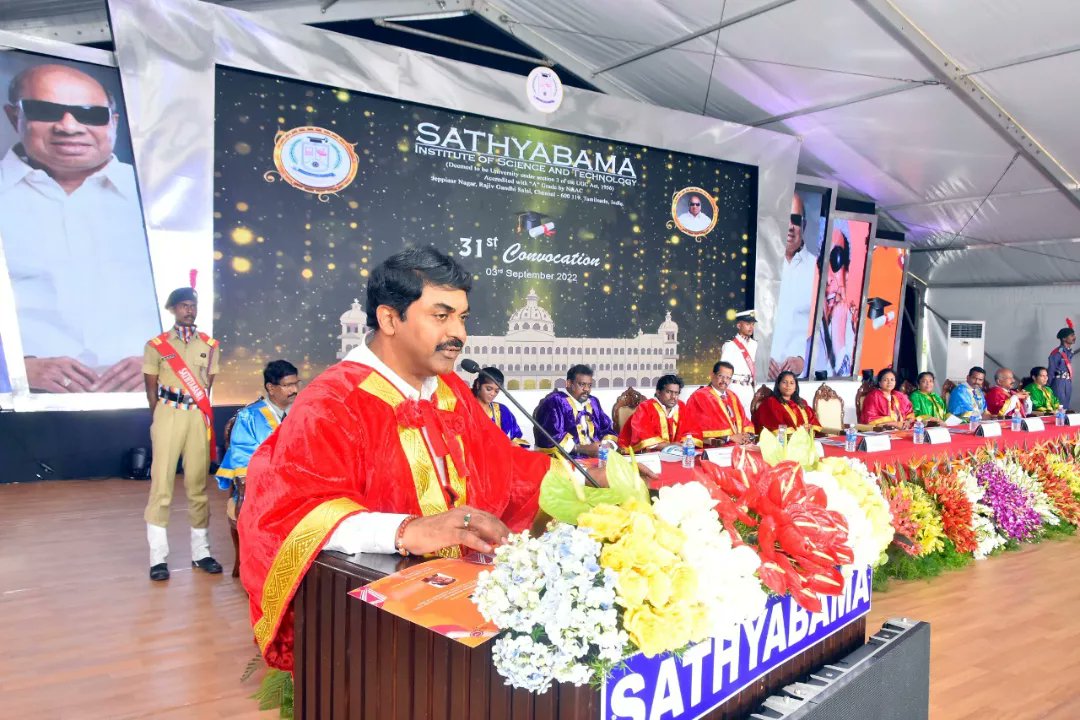 SathyabamaSIST's tweet photo. 31st Convocation of Sathyabama Institute of Science and Technology conducted on 3rd September, 2022 at 10.00 A.M. in the institution premises.
https://t.co/5OwWX2rooc 
#sathyabama #sist #placement #university  #jpr #jeppiaar #placement2022 #31stconvocation #convocation2022 https://t.co/Vs3sT4GaI5