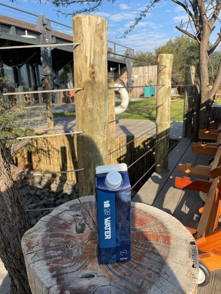 boxdwater's tweet photo. Take #BoxdWater with you everywhere you go. Everybody drinks #BoxdWater 💧💙🇿🇦 https://t.co/FPhwitqTtO
