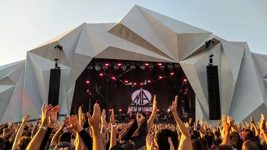Thank you (obrigada) to the thousands that came to see @metalallegiance for our Brazilian debut at @rockinrio it was an honor! We’ll be back real soon…