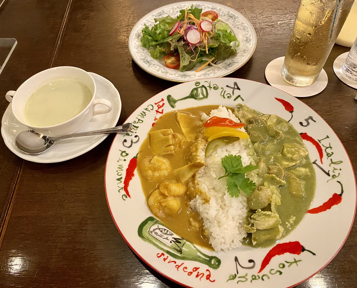 pidapu's tweet photo. cafe dining PATIOさん
小エビのイエローカレー&チキンのグリーンカレー(サラダ・スープ付)
食べ終わった時ライスが足りない!と思うほど具沢山で程よいスパイシー✨
美味しかった〜😆👍
#cafedining PATIO
#ホテルキャッスル山形
#美味しいもの食べよう https://t.co/2WgGRKWkE6