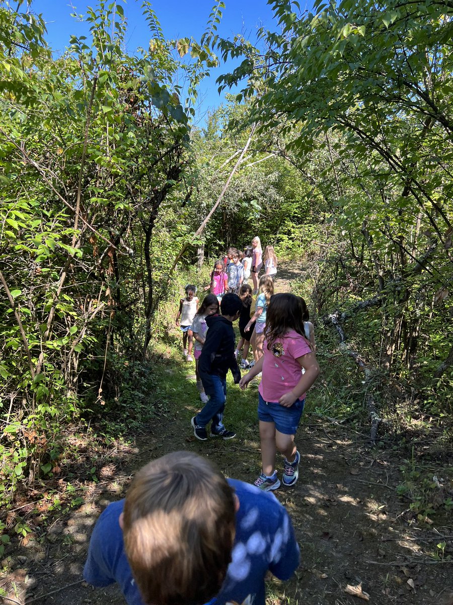 KimPCastator's tweet photo. We took learning outside on our trail this week.  My little scientists observed our surroundings, and even found a fossil! @RWPrincipalHCSD @RWAsstPHCSD @Hamilton_CSD @Hamilton_RWE https://t.co/DPmt1RsshV