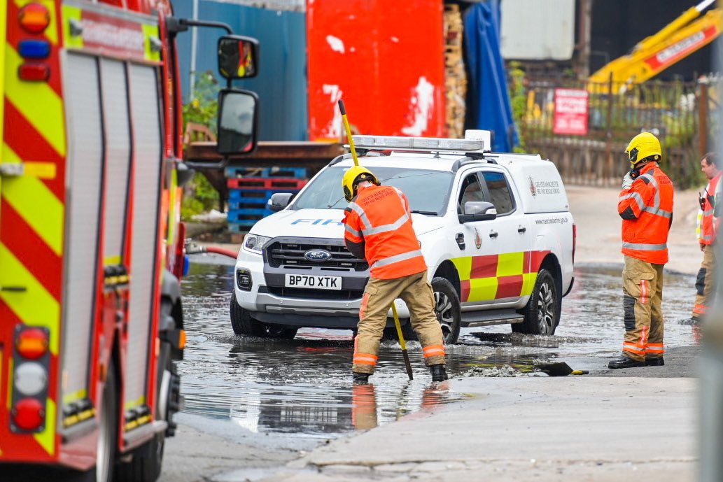 Fire Photos tweet media