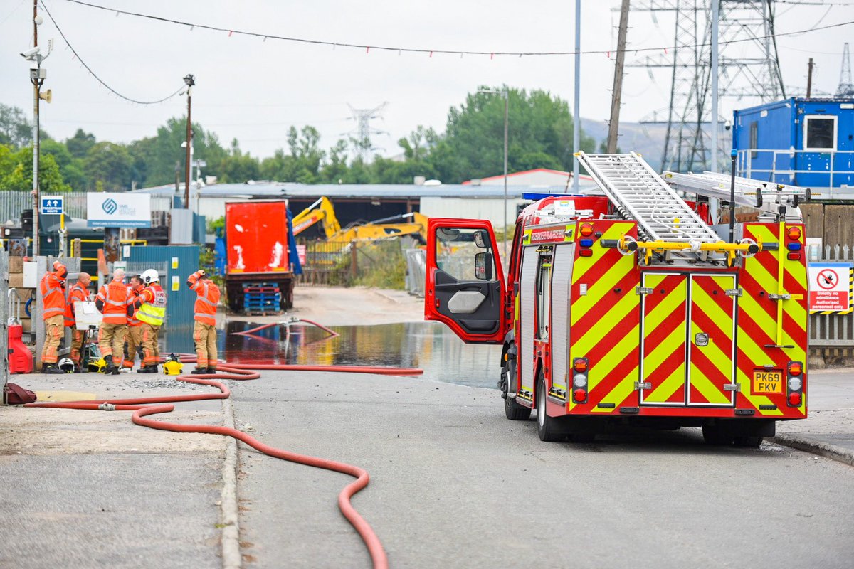 Fire Photos tweet media