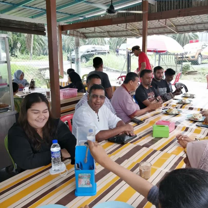 pmnegeri9_'s tweet photo. SABTU / 3 Sept 2022

Tahniah kepada penyelaras Dun Labu yang menganjurkan program Sarapan Pagi bersama masyarakat India di Labu pagi ini.

Program juga di hadiri oleh Ketua Negeri, ahli-ahli Pejuang dan Pejuanita Muda Negeri Sembilan. https://t.co/kxgh6lrIYb
