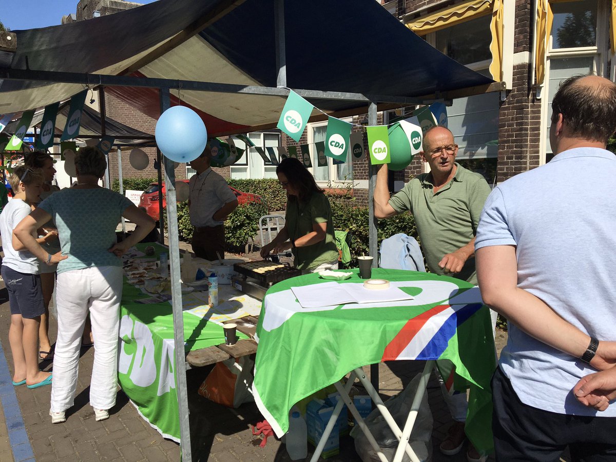 Hey, zien we daar <a href="/DirkvWillegen/">Dirk van Willegen</a> in de stand van <a href="/CDA_Aalsmeer/">CDA Aalsmeer/Kudelst</a>?