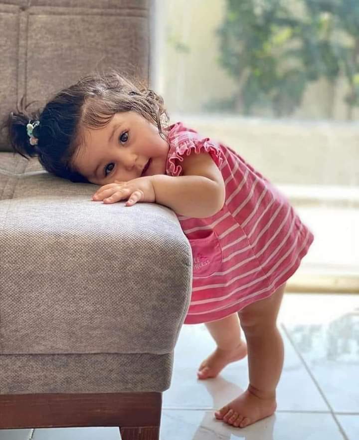 sobhey_amer's tweet photo. لا تستهينوا بالقلوب الطيبة  فإنها ترى ما لا تراه الأعين  و تشعر بمن يبادلها الحب و الكره ... تحب بعمق  و تتألم بعمق  و قليلاً ما تكره .... تتغاضى و تسامح  و تنسى الإساءة  و لكن يُطرد من دنياها للأبد كل من استهان بها https://t.co/YsrjdKtzxc
