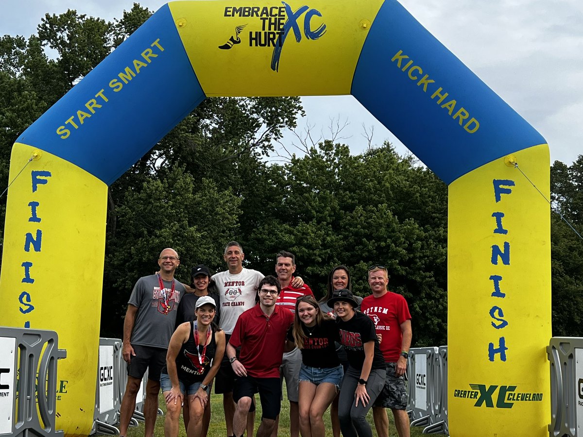 MentorHighXC's tweet photo. Your Mentor XC Alumni @2ndSoleMentor @prayner6 @C_Sklider @_maddiehull https://t.co/2rkq0GGKER