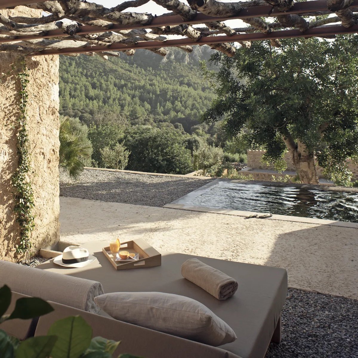 NATALIALABEL's tweet image. Es Raco d'Arta in Mallorca. Heaven.