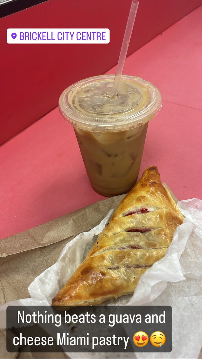 mazdem's tweet photo. Can we bring Pastelitos de Guayaba to the UK already 😍😋 https://t.co/8DjVt9QZGI
