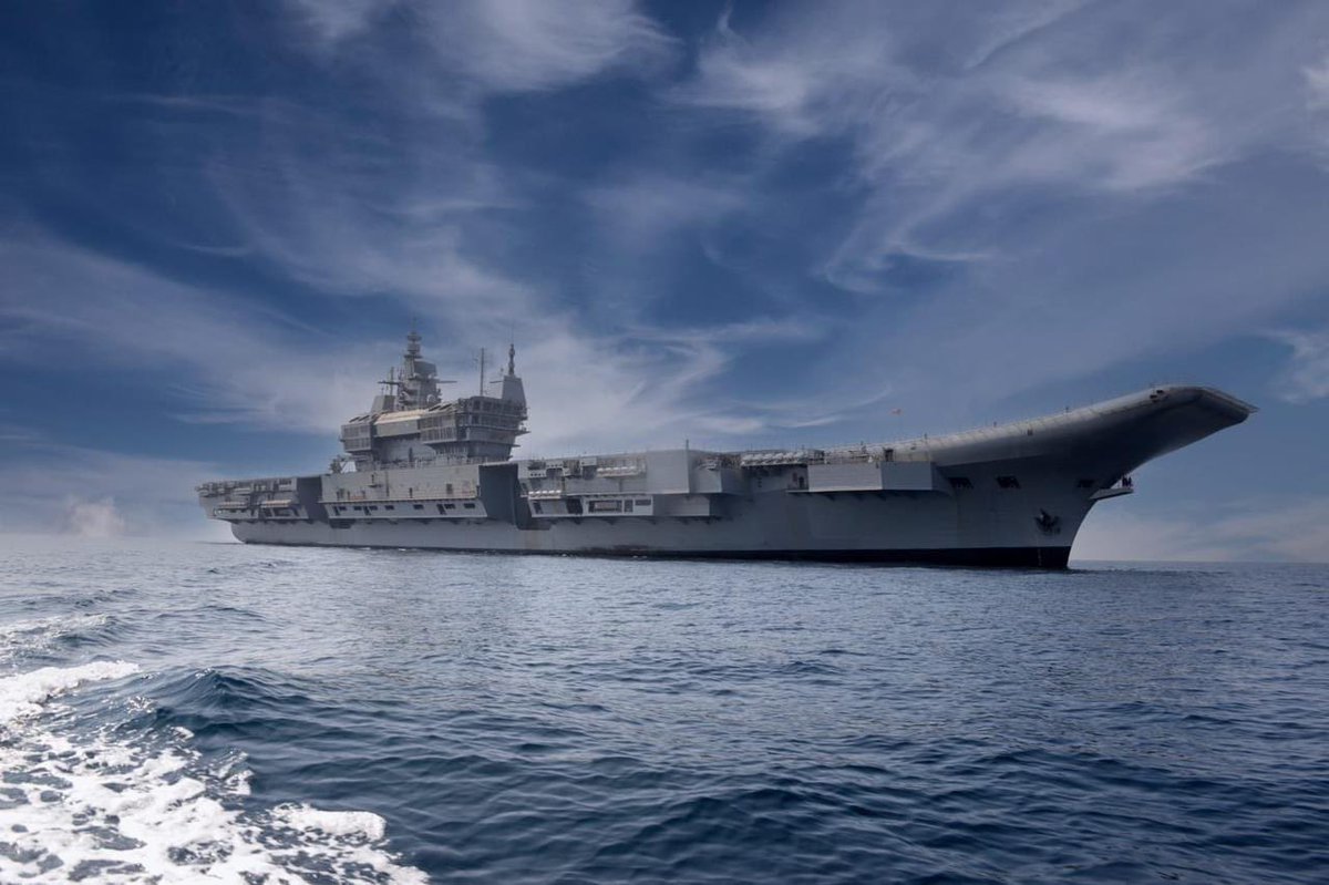 BhopalMy's tweet photo. India is proud of Swadeshi #INSVikrant.
Glad to inform that a swyamsevak from Bhopal has a contribution in INS Vikrant. His firm made Work Station Sever for INS Vikrant.Proud of you Mitesh ji. Kudos to this Great Achievement. 🙏

#MadhyaPradesh 
#भोपाल #मध्यप्रदेश https://t.co/2B71F9f9B9