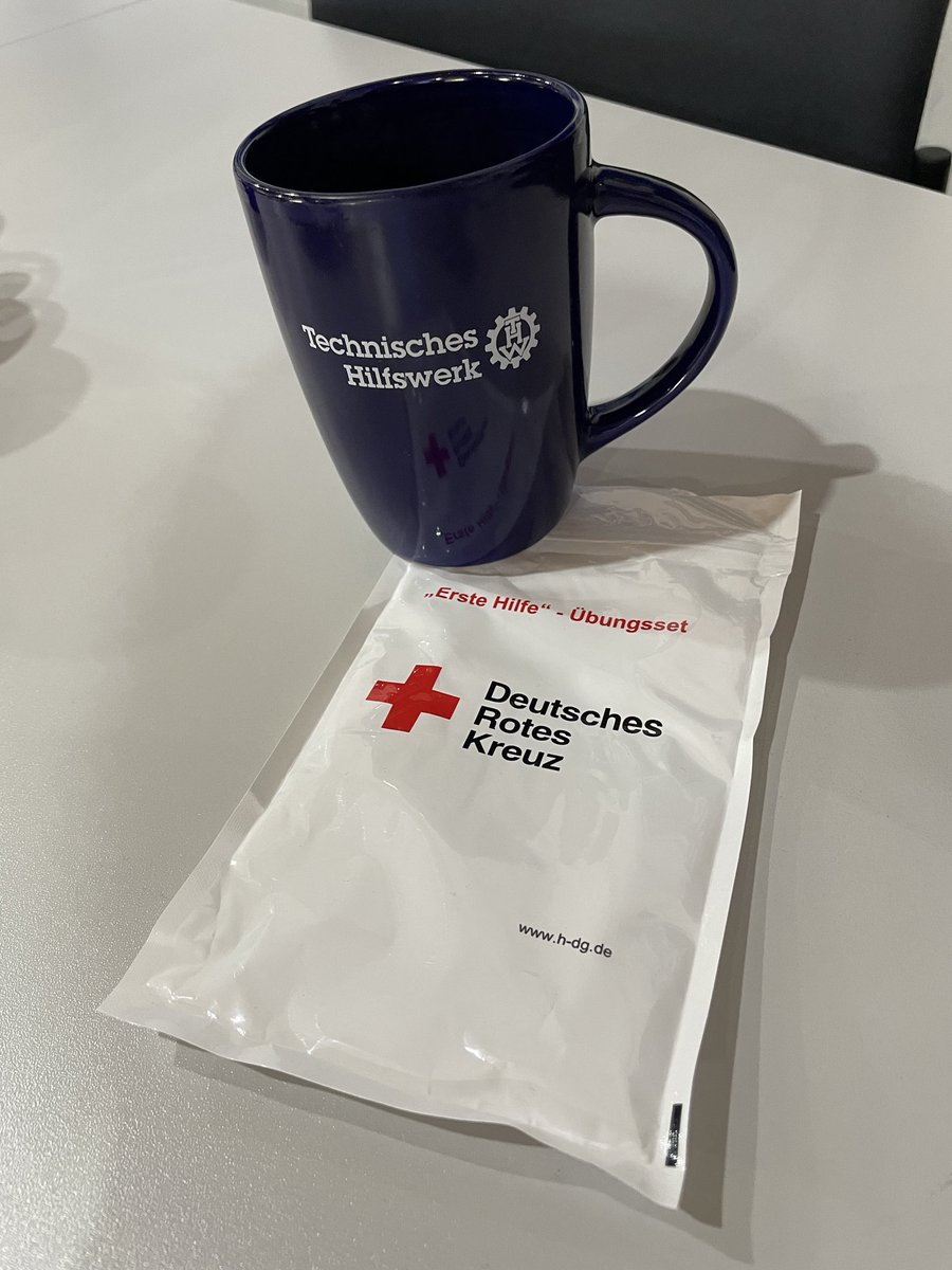 Heute und morgen führt, führte der #DRK Kreisverband Flensburg-Stadt e.V. eine Erste Hilfe Ausbildung für Helfer des THW durch. Vielen Dank an euch, dass ihr uns diese Ausbildung ermöglicht habt. Auch die praxisnahe Durchführung sorgte beim heutigen Durchgang für Begeisterung. 👌