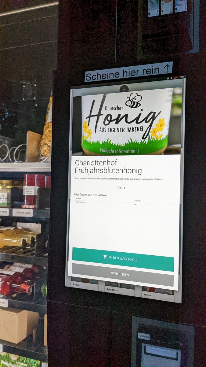 riedbienen's tweet photo. Sonntagsfrühstück ohne Honig? Undenkbar!! ... Schnell zum Charlottenhof und ein Glas aus dem Automaten kaufen, Tag und Nacht. Bald kommt der neue kräftige Sommerhonig, derzeit noch Reste des sehr milden Frühjahrshonigs. https://t.co/virWspThtx