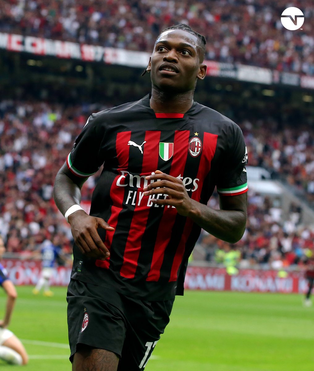 TNTSportsBR's tweet photo. Rafael Leão (Milan) contra a Inter até agora:

⚽ 2 gols
🅰️ 1 assistência

23 anos e um dos indicados à Bola de Ouro. Vai brilhar na Copa por Portugal? 🇵🇹🔥 https://t.co/3IhXlCpL47