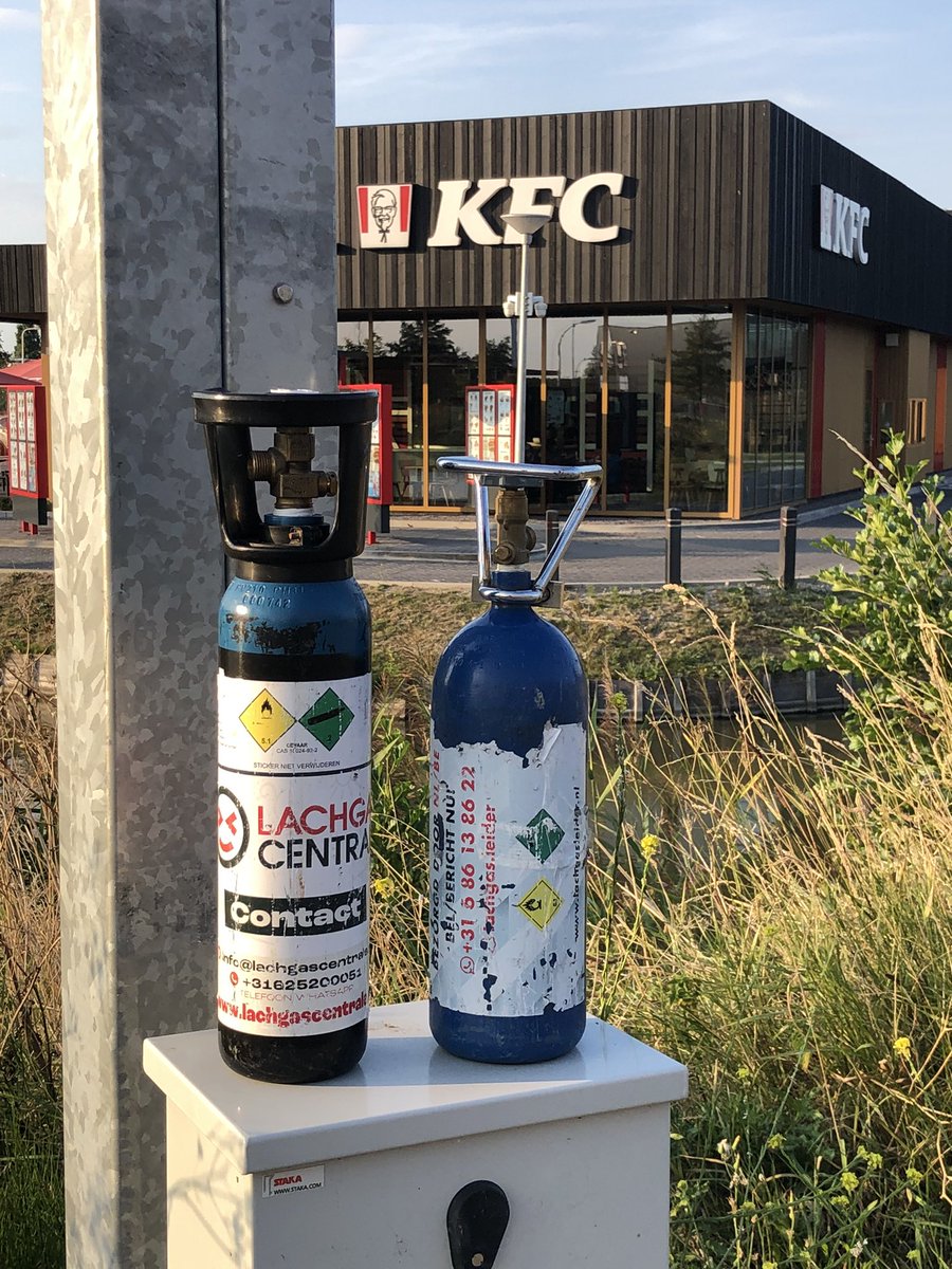 Harnaspolder's tweet photo. Gratis op te halen #lachgas hogedrukflessen op de Vrij-Harnasch @Midden_Delfland bij de #KFC https://t.co/svXmORkBbV