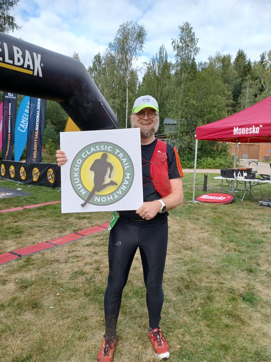 ambrowoll's tweet photo. Finisher at #NuuksioClassicTrailMarathon 42 km!
Aika parani melkein tunnilla viime vuodesta, jee!
#polkujuoksu #nuuksioclassic #traillöpning #trailrunning #nuuksio #NuuksionKansallispuisto #noux https://t.co/2b9nN4iIO3