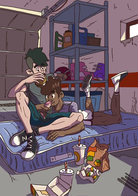 A snack after tidying the garage #NSFW College on vacation https://t.co/Yqc7keqIW5