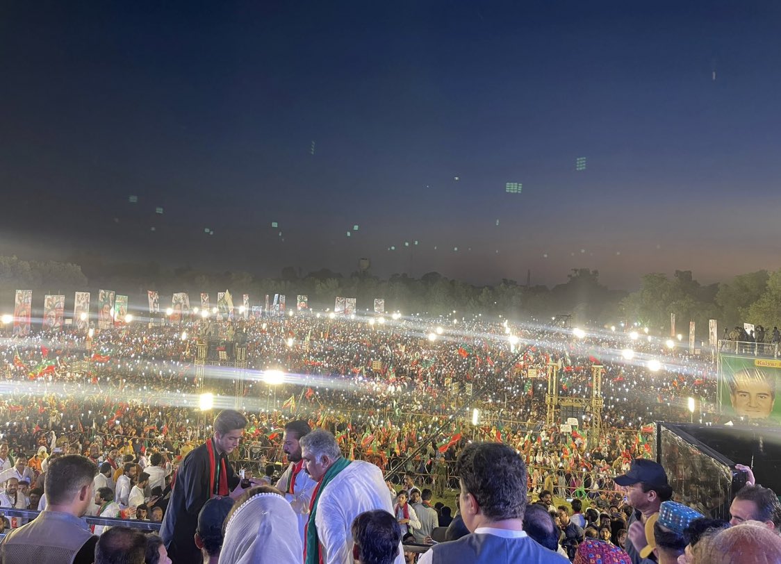 MALHACHIMI's tweet photo. It's crystal clear, plain as day, that most #Pakistanis love Imran khan and trust him.
I believe the secret for that is his glorious defence of our beloved Prophet ﷺ  and sincere dedication to serving the nation &amp; fighting corruption. 

#Pakistan #PAKvHKG #PAKvsHK @ImranKhanPTI https://t.co/wLoyj5HNJC