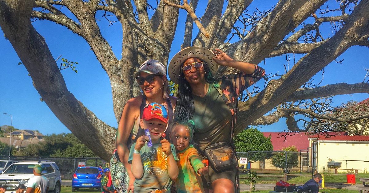 Khabonina_Q's tweet photo. Today was everything…because beautiful moments are made up of these bits &amp; pieces ❤️
#ColourRun 📍🏃‍♀️☀️👌🏾
#Matt #Kerryn #Lwa #Mommy https://t.co/TNbU87Em7a