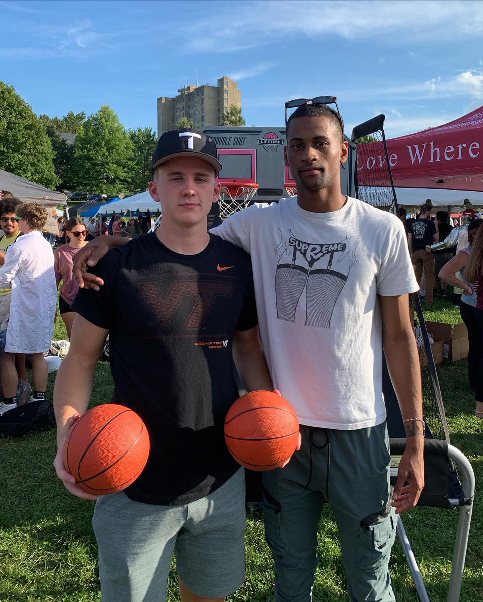 Triumph_NIL's tweet photo. Thanks to @PedullaSean and Darius Maddox for a great day at Gobblerfest with @cmgdowntown. #hokiesmbb #cmgleasing https://t.co/QyEEDACfKN