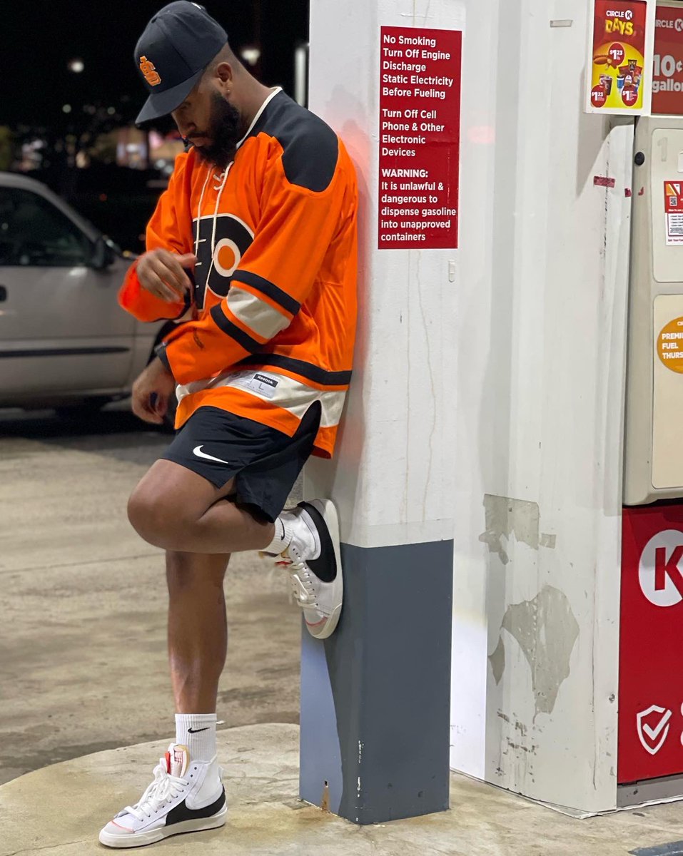 exclusivejokes's tweet photo. “Pay me or get paid no attention” #letmegetdat 🔥 https://t.co/w5ip8RF4IG