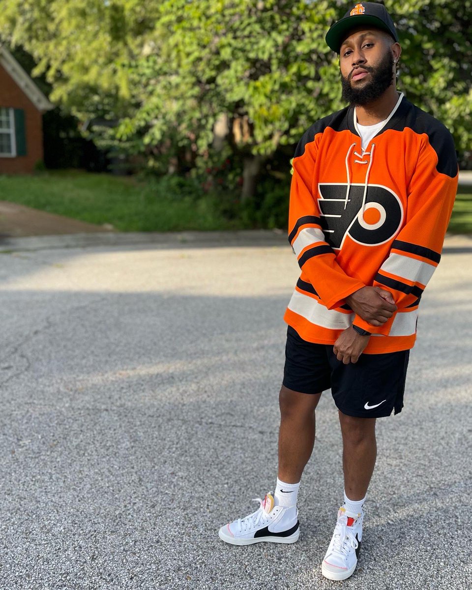 exclusivejokes's tweet photo. “Pay me or get paid no attention” #letmegetdat 🔥 https://t.co/w5ip8RF4IG