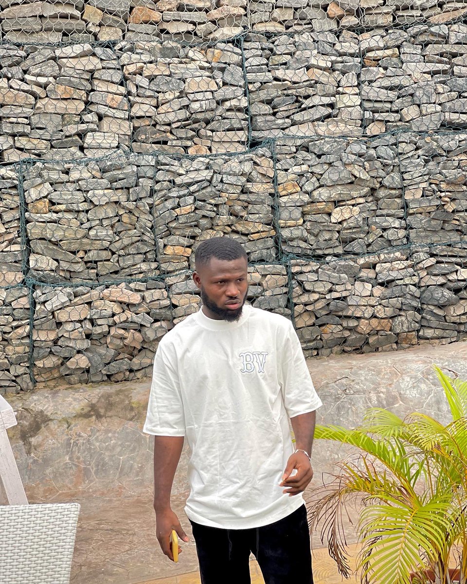 Doddyszn's tweet photo. I missed releasing music 😞😞 #JENNIE #AUSvRSA #taylorhawkinstribute #SerenaWilliams #bigkiller #celebrity #Trending https://t.co/SxndmG4Y0h