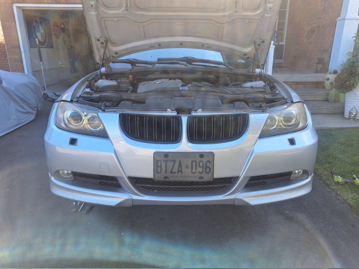 realrefused's tweet photo. Took the bumper off and shining up the headlights... fogs right after... but I noticed how fucking dirty it is... soooo updates later https://t.co/Mb5S0DGlRy