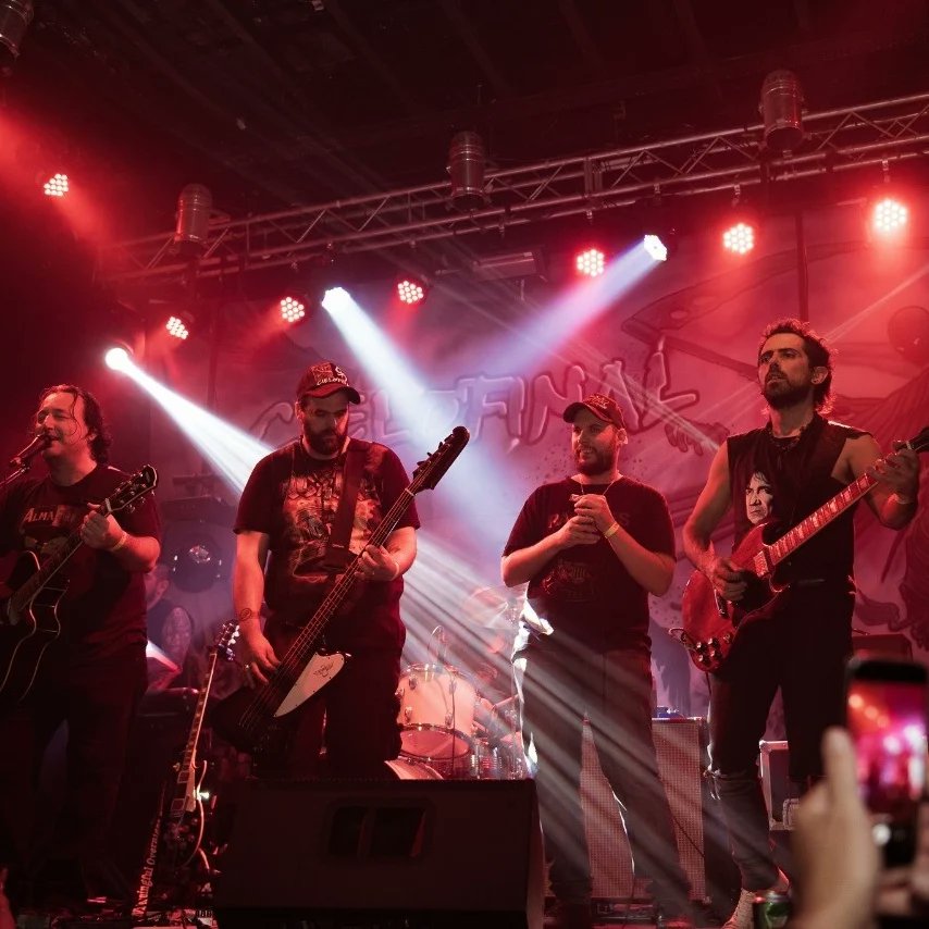Cielofinalrock's tweet photo. La espera terminó!

📣 𝗖𝗜𝗘𝗟𝗢𝗙𝗜𝗡𝗔𝗟 HOY EN 𝗟𝗔 𝗖𝗜𝗨𝗗𝗔𝗗❗

Ingreso a partir de las 20:30 hs en The Other Place -Gascón 104, Almagro. 

Invitados: @LaCasualroll y #LocomotoraCosmica 

➡️ Entradas en puerta $1000.-
➡️ Las entradas del show de los 20 años son válidas. https://t.co/6PESZ4MbVw