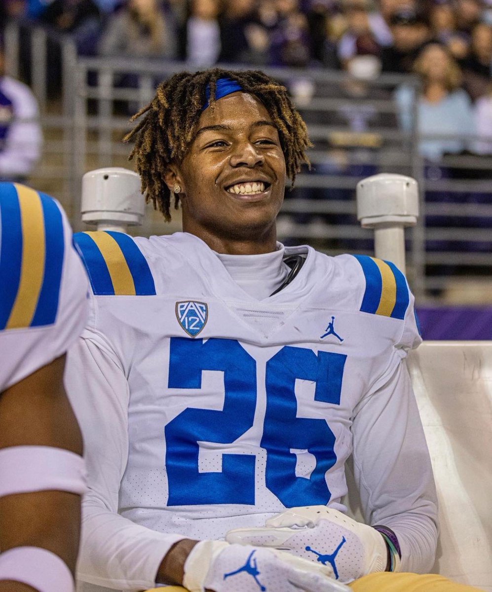 dunbar_hawkins's tweet photo. Beyond blessed to have earned an offer from UCLA after speaking with @brian_ohana5 and @UCLAChipKelly 💙💛
@ArmondSr @GregBiggins @BrandonHuffman @adamgorney @_groundzer0 @FootballRecruit
#llpoppy https://t.co/ICFykUel9k