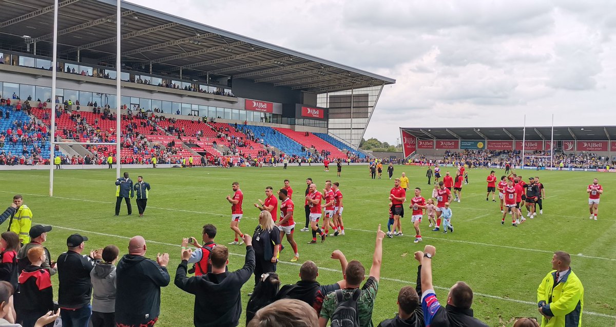 carl_thompson70's tweet photo. Well that was a very entertaining season by @SalfordDevils
Off to Huddersfield us hordes go next Saturday in the play-offs 🏉
#SalfordRedsArising #OriginalRedDevils #DirtyOldTown https://t.co/QlWOfdCSds