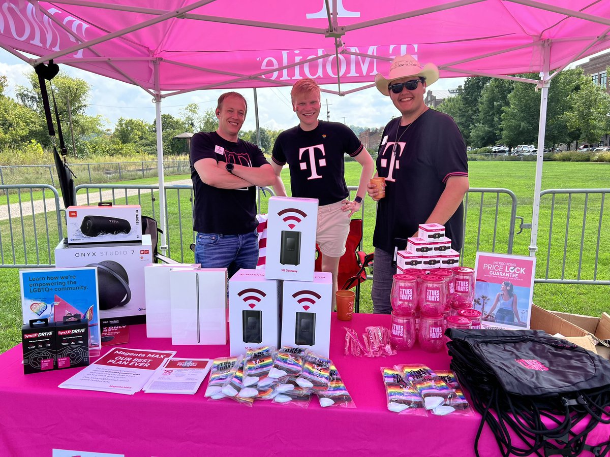 AmandaCVirginia's tweet photo. Great things happen when we partner together!! Got the famous @letsgoTMOVa helping out with our event with Hill City Pride!! #Tmobile @ktownshend88 @tglover187 https://t.co/gr7WnVYzEX